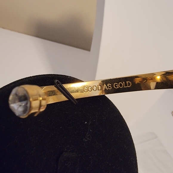 Good As Gold Cuff Bracelet Gold Tone Crystal Ends Spade Mark - Picture 8 of 10